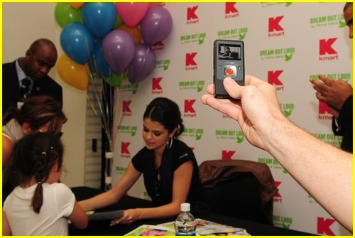 selena-gomez-kmart-cute-12