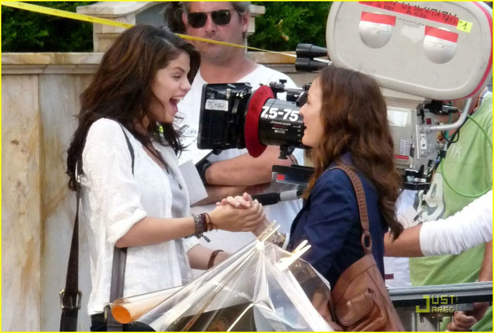 selena-gomez-leighton-meester-high-five-06 - Selena Gomez and Leighton Meester  High Five Friends