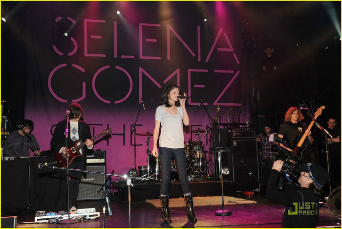 selena-gomez-gramercy-concert-01 - Selena Gomez  Valentine s Day with Fans in Philly