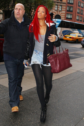 Rihanna (81)