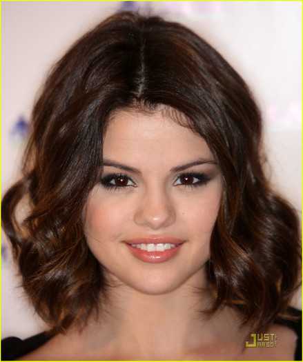 selena-gomez-magic-of-mentoring-11 - Selena Gomez Believes The Magic of Mentoring