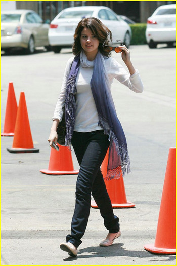 selena-gomez-baja-fresh-beauty-09