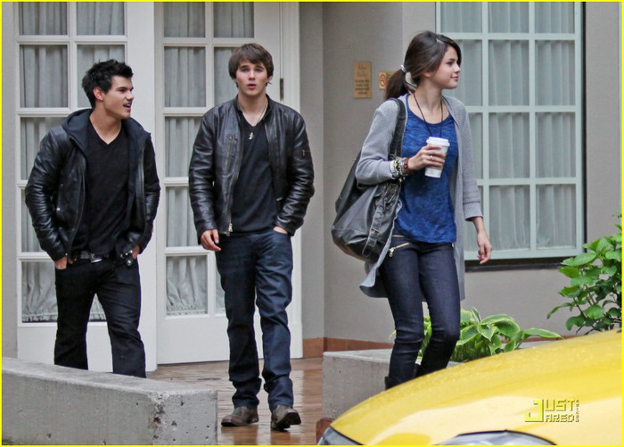 selena-gomez-hutch-dano-01 - Selena Gomez Hangs with Hutch Dano