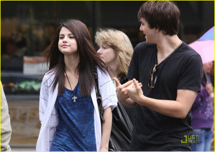 selena-gomez-hutch-dano-03 - Selena Gomez Hangs with Hutch Dano