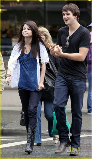 selena-gomez-hutch-dano-05 - Selena Gomez Hangs with Hutch Dano