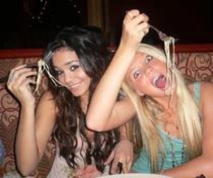 7 - poze rare vanessa hudgens