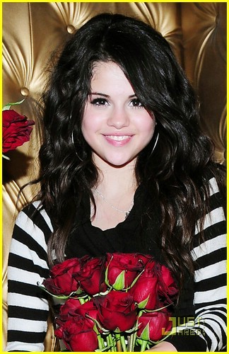 selena-gomez-sweet-sixteen-11 - Selena Gomez Celebrates Her Sweet 16