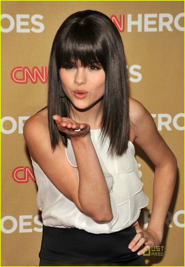 selena-gomez-cnn-hero-02 - Selena Gomez is a CNN Hero