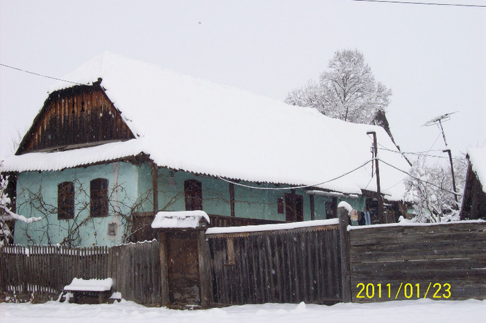 CASA DE LA NR.81 A FAM. BUNICILOR ANDREI ZAHARIE SI MARIA ,VANDUTA PRIN ANII '70 FAM. ELEKES ...HARI - Case vechi traditionale din satul Palos-Ardeal