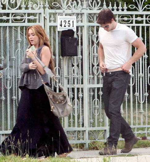 tumblrlml35nt2dy1qi5tds