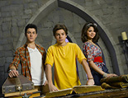 wizards-of-waverly-place_05 - WOWP pictures