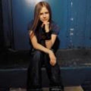 Avril LG press3