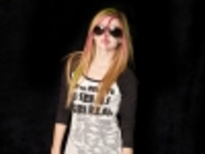 thumb_vh1-4 - va place Avril lavigne0000000