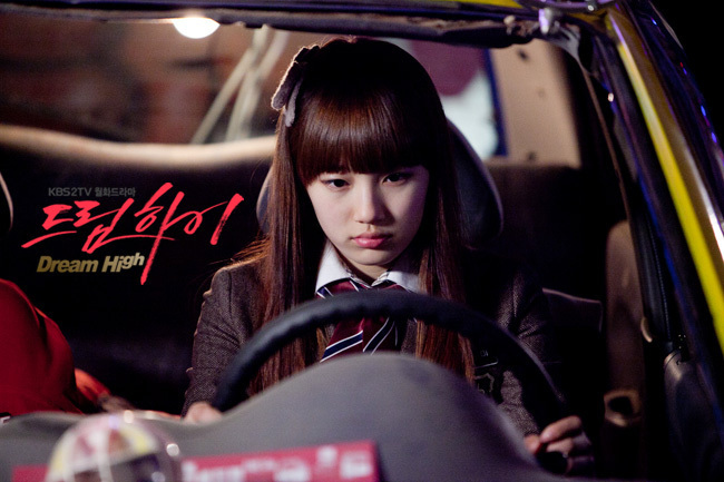 Suzy-as-Go-Hye-Mi-dream-high-19585344-650-433 - Hye Mi