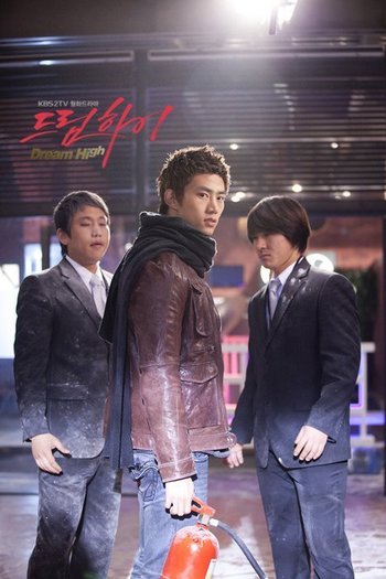 Taecyeon-as-Jin-Gook-Hyun-Shi-Hyuk-dream-high-19584912-480-720