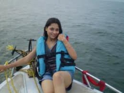 33823_164977786877615_100000961849187_294904_970287_n - sara khan sadhna culoarea fericirii