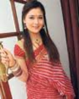 63963_164523536923040_100000961849187_292335_662023_n - sara khan sadhna culoarea fericirii