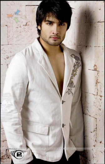 56809-vivian-dsena