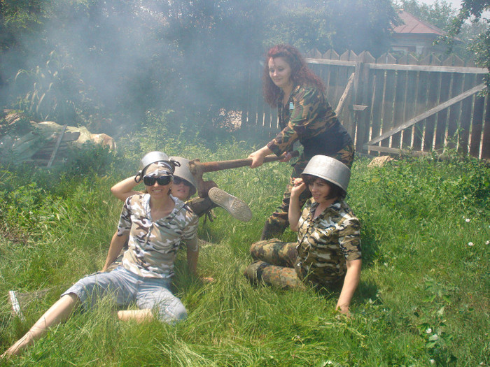 TACI,CA-TI DAU UNA DUPA CEAFA