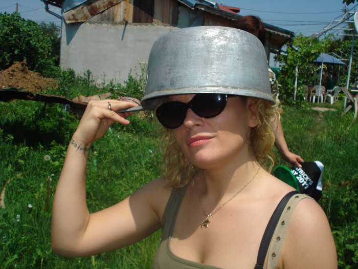 AL MEU S-A COPT DOAR INTR-O PARTE