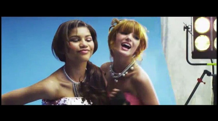 bscap0010 - 0    Bella And Zendaya-Watch Me-ScreenCaps 0