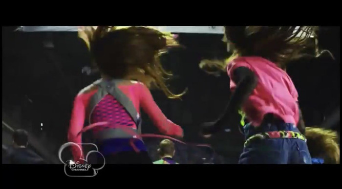 bscap0290 - 0    Bella And Zendaya-Watch Me-ScreenCaps 0