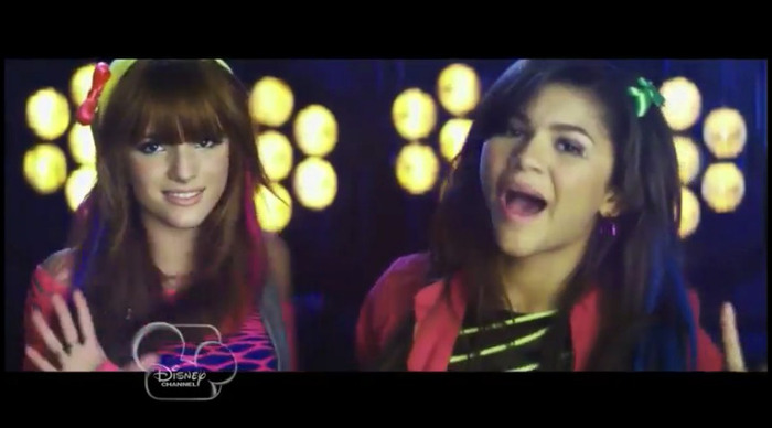bscap0314 - 0    Bella And Zendaya-Watch Me-ScreenCaps 0
