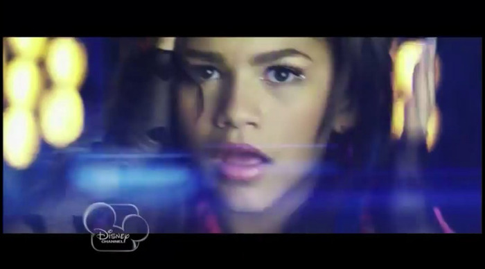 bscap0316 - 0    Bella And Zendaya-Watch Me-ScreenCaps 0