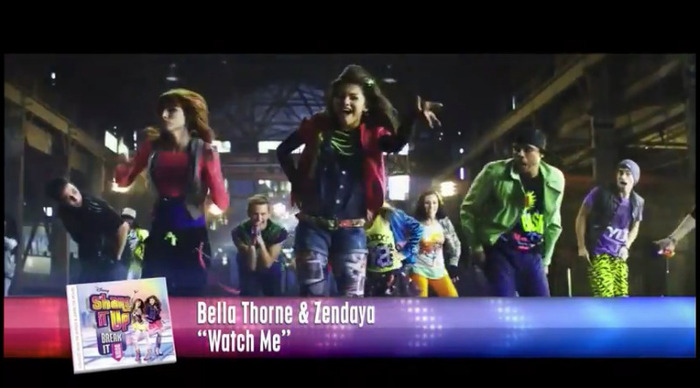 bscap0324 - 0    Bella And Zendaya-Watch Me-ScreenCaps 0