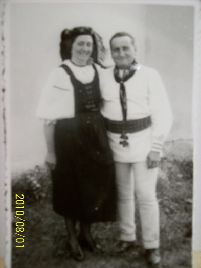 Sotii STEFAN NICOLAE si MARIOARA .