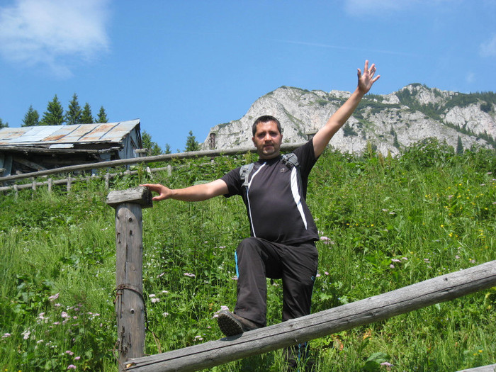 CABANA CURMATURA-ZARNESTI 18-06-2011 043