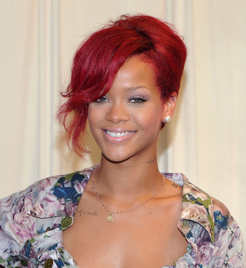 292330 - Rihanna-Roby Rihanna Fenty