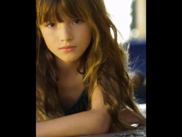bscap0104 - 0  Bella Thorne Growing Up 0