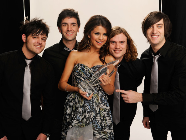 Selena+Gomez+2011+People+Choice+Awards+Portraits+TVobfHz4bqSl - People choice awards 2011-Sel