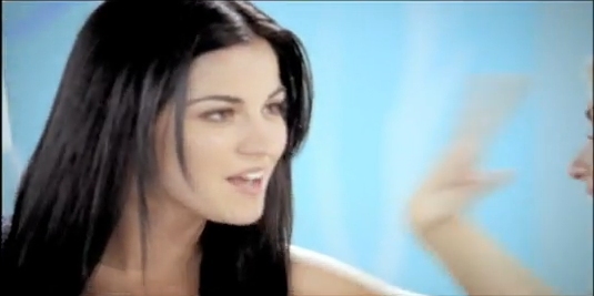 AnahiYMaite (165) - Anahi en Comercial
