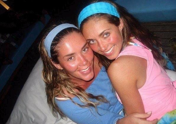 12977303 - 00 Any cu prieteni in Acapulco