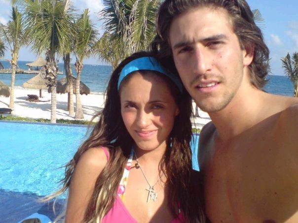 12977307 - 00 Any cu prieteni in Acapulco