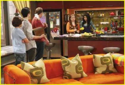 normal_wizards-place-helping-hand-06 - Wizards Of Waverly Place - Helping Hand - Promotional Stills