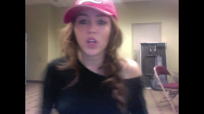 Miley Says Goodbye to Twitter 178