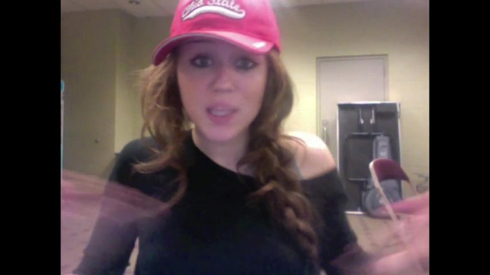 Miley Says Goodbye to Twitter 188