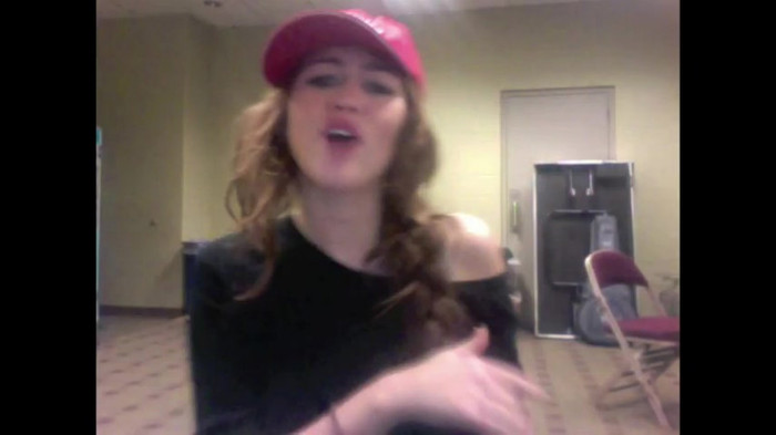 Miley Says Goodbye to Twitter 203