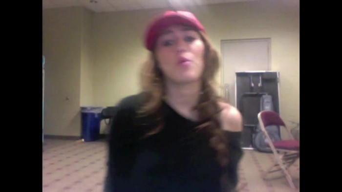 Miley Says Goodbye to Twitter 208