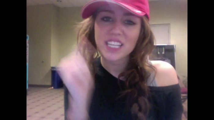 Miley Says Goodbye to Twitter 255