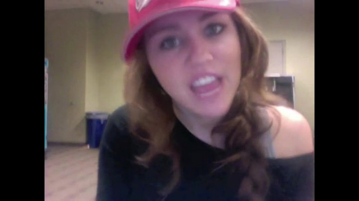 Miley Says Goodbye to Twitter 260
