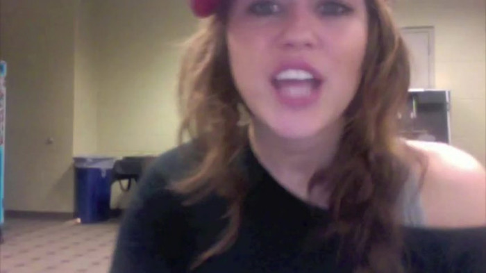 Miley Says Goodbye to Twitter 290