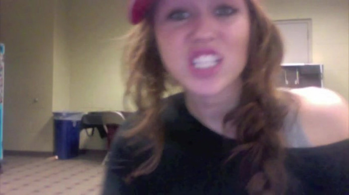 Miley Says Goodbye to Twitter 310
