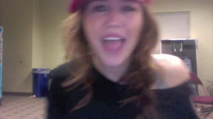 Miley Says Goodbye to Twitter 314