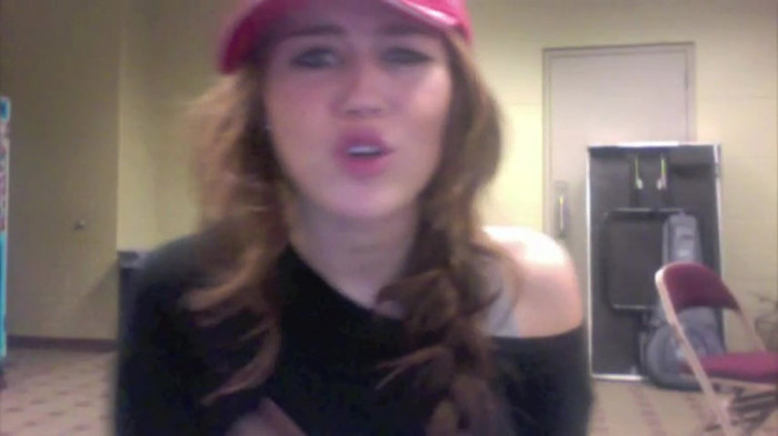 Miley Says Goodbye to Twitter 321