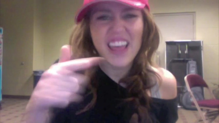 Miley Says Goodbye to Twitter 336
