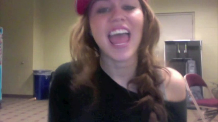 Miley Says Goodbye to Twitter 349